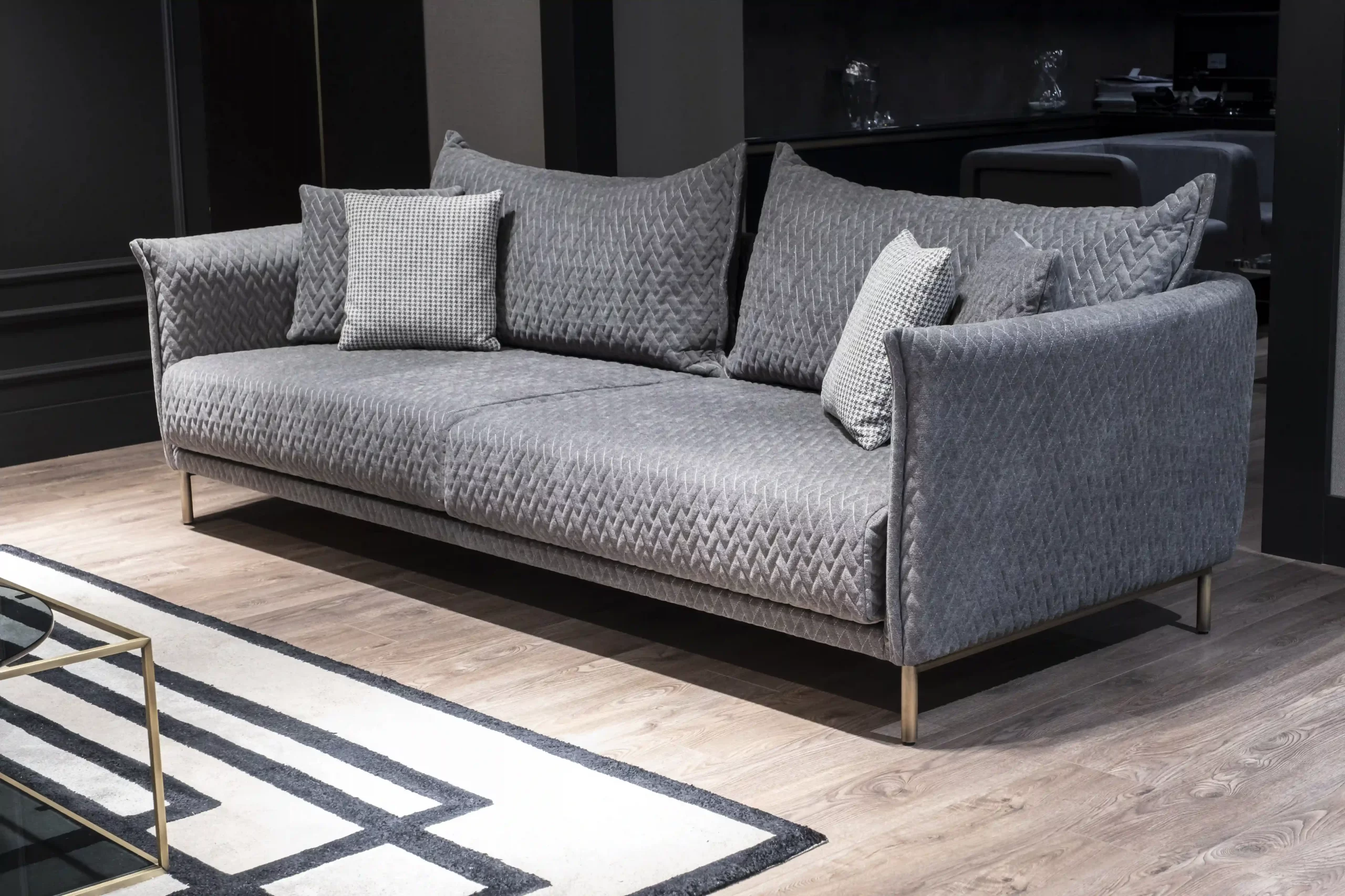 Koltuk kumaşı seçimi için modern salon koltuğu